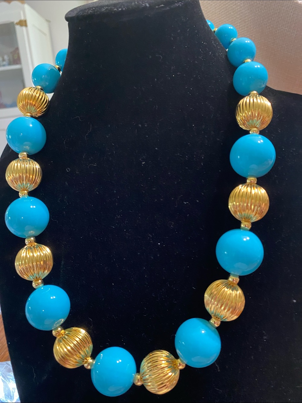 Joan Rivers Bright Turquoise and Gold Beaded Necklace